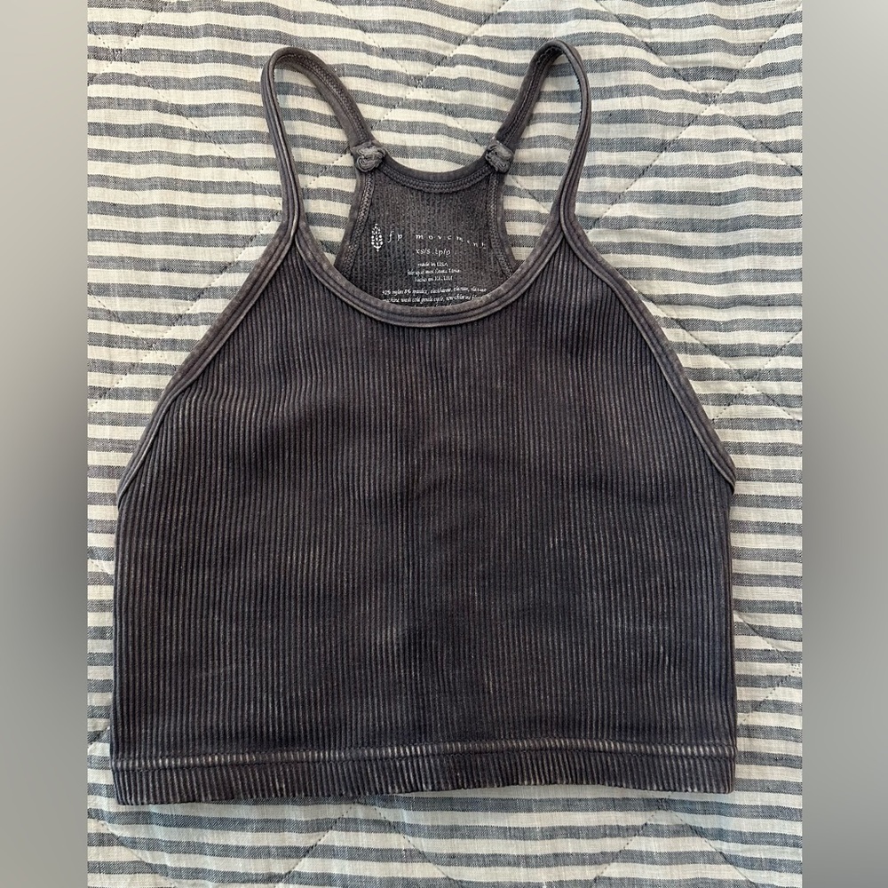 Free People Movement Happiness Runs Crop in Vintage Light Grey size XS/S